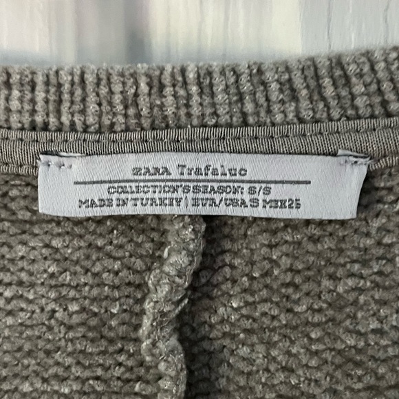 Super Soft Zara Oversized Cropped Tee (Small) - Picture 3 of 3